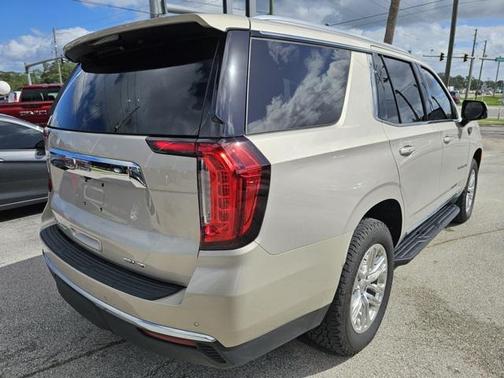 2022 GMC Yukon SLT