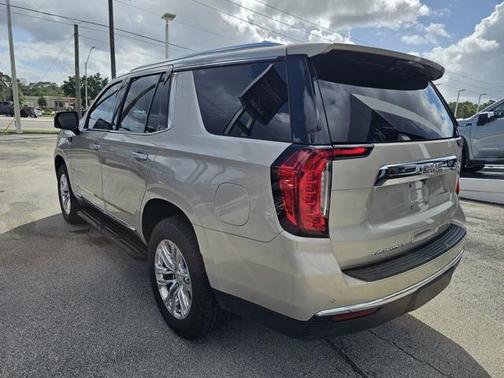 2022 GMC Yukon SLT