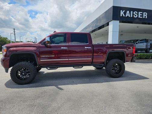 2017 GMC Sierra 2500 Denali