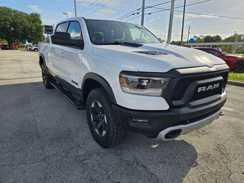 Bright White Clearcoat 2019 RAM 1500 Rebel