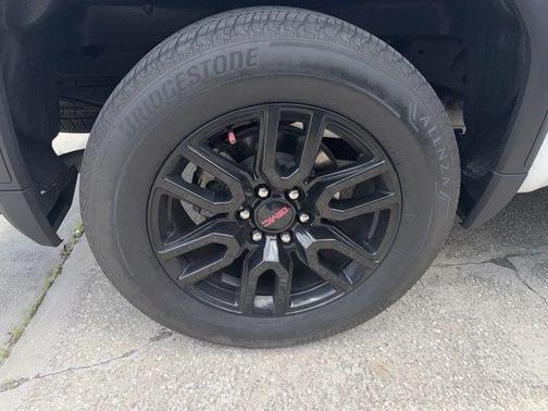 Summit White 2024 GMC Sierra 1500 Elevation