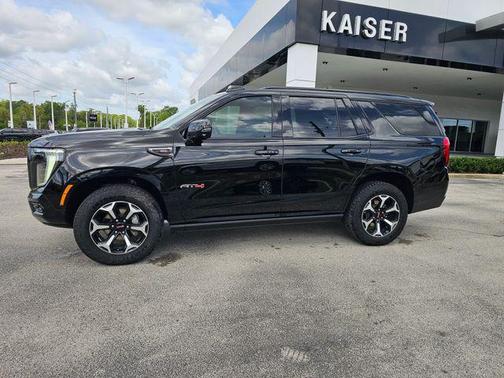 Onyx Black 2025 GMC Yukon 4WD AT4