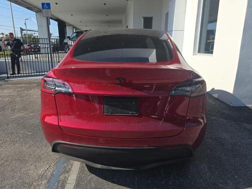 2024 Tesla Model Y Long Range Dual Motor All-Wheel Drive