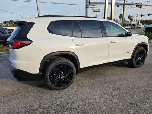 2026 GMC Acadia Elevation FWD