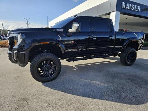 2024 GMC Sierra 2500 AT4