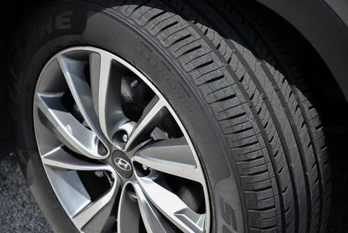 2019 Hyundai SANTA FE Limited 2.4