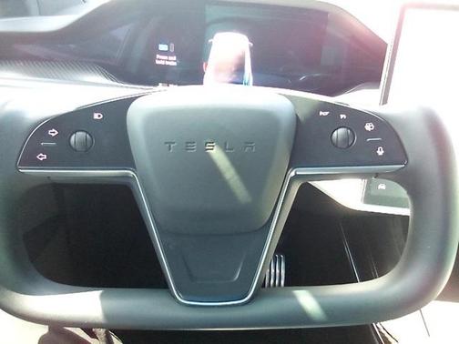 2022 Tesla Model X Plaid Tri Motor All-Wheel Drive