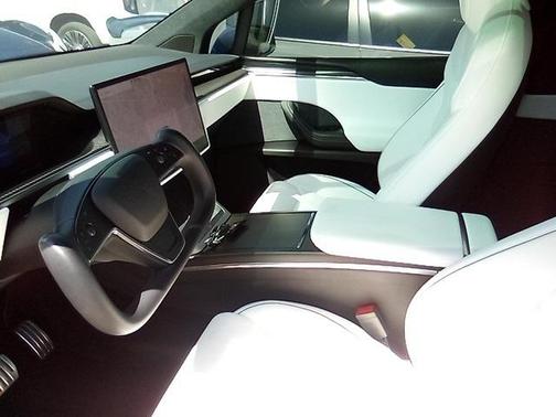 2022 Tesla Model X Plaid Tri Motor All-Wheel Drive
