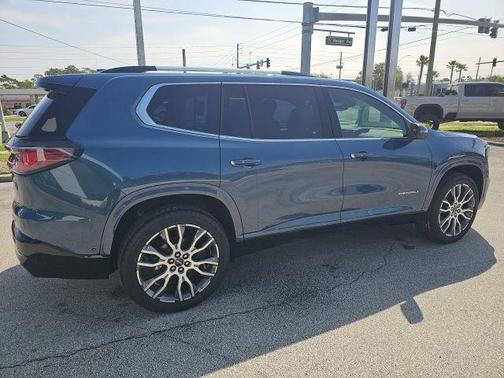 Downpour Metall 2026 GMC Acadia Denali