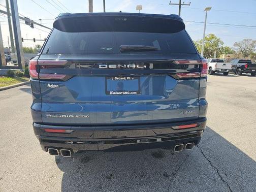 Downpour Metall 2026 GMC Acadia Denali