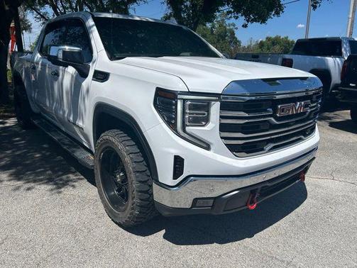 Summit White 2023 GMC Sierra 1500 SLT