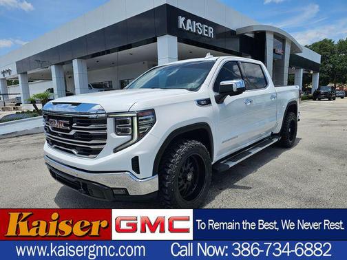Summit White 2023 GMC Sierra 1500 SLT