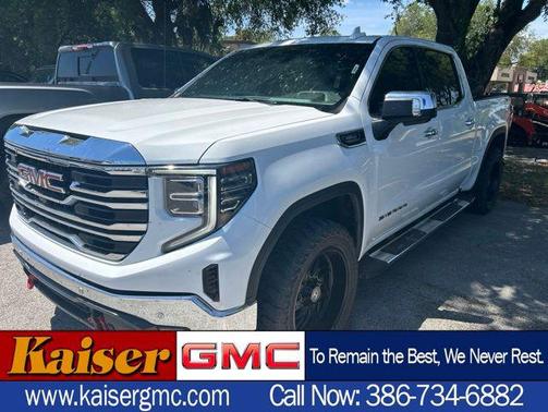 Summit White 2023 GMC Sierra 1500 SLT