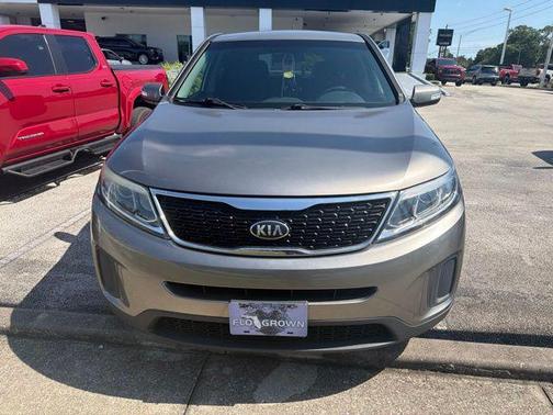 Titanium Silver 2015 Kia Sorento LX
