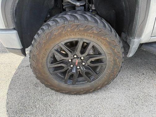 Thunderstorm Gray 2024 GMC Sierra 1500 AT4
