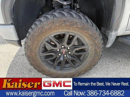 Thunderstorm Gray 2024 GMC Sierra 1500 AT4