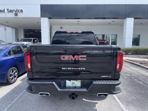2021 GMC Sierra 1500 AT4