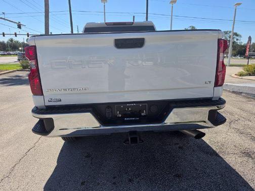 Summit White 2026 Chevrolet Silverado 2500 LT