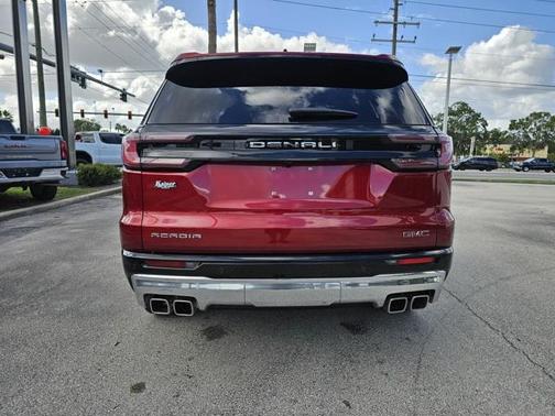 2024 GMC Acadia Denali