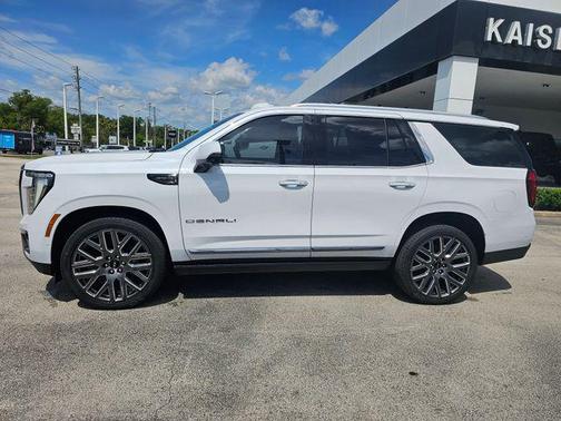Glacier White Tricoat 2026 GMC Yukon Denali Ultimate