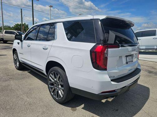 Glacier White Tricoat 2026 GMC Yukon Denali Ultimate