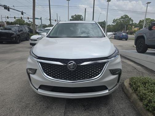 2022 Buick Enclave FWD Avenir