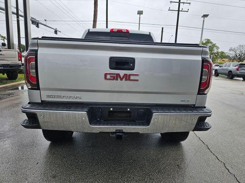 Quicksilver Metallic 2018 GMC Sierra 1500 SLT