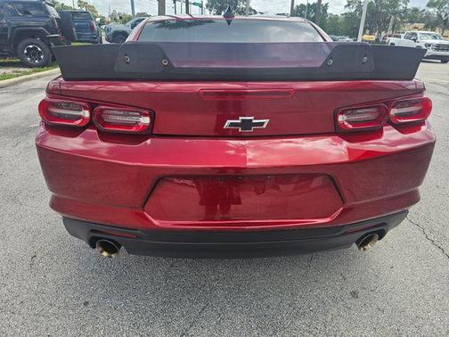 Wild Cherry Tintcoat 2022 Chevrolet Camaro 1LT
