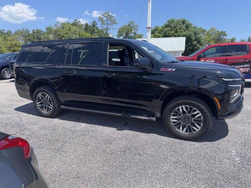 Black 2025 Chevrolet Suburban 4WD Z71
