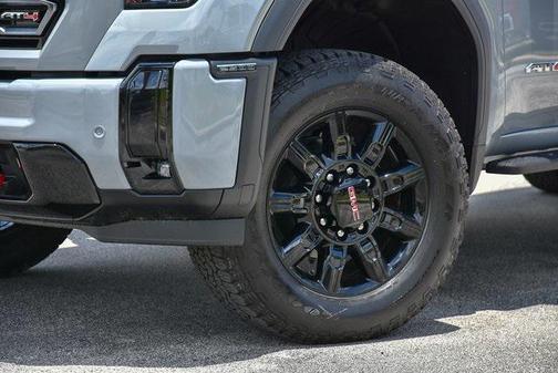 2025 GMC Sierra 2500 AT4