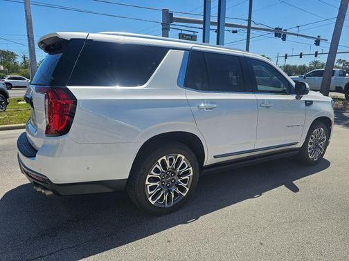 White Frost Tricoat 2023 GMC Yukon Denali Ultimate
