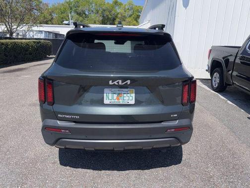 Aruba Green 2023 Kia Sorento EX