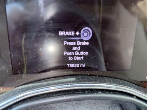 Diamond Black Crystal Pearlcoat 2017 Jeep Grand Cherokee Limited