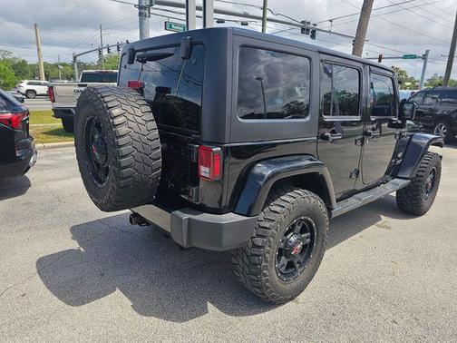 Black Clearcoat 2016 Jeep Wrangler Unlimited Sahara