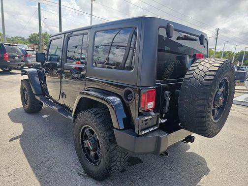 Black Clearcoat 2016 Jeep Wrangler Unlimited Sahara