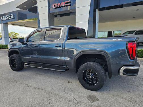 Sky 2020 GMC Sierra 1500 SLE