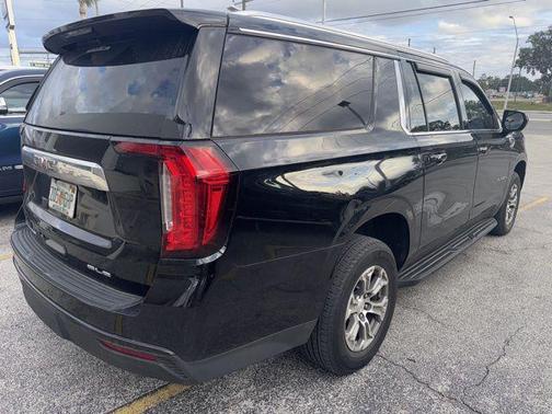 2022 GMC Yukon XL SLE