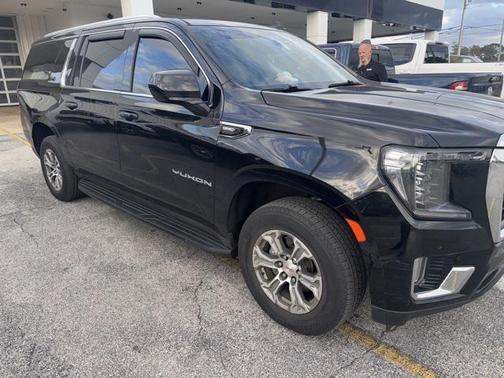 2022 GMC Yukon XL SLE