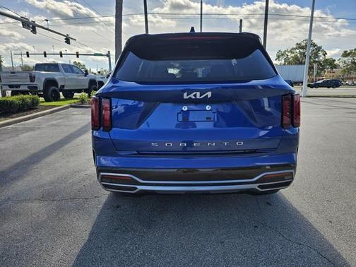 2022 Kia Sorento S