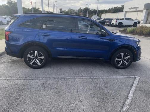2022 Kia Sorento S