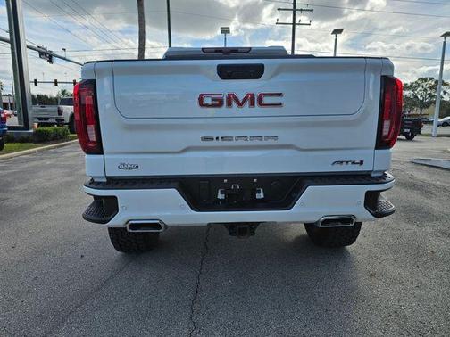 2025 GMC Sierra 1500 AT4