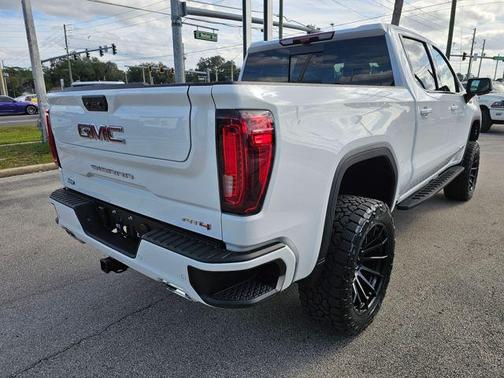 2025 GMC Sierra 1500 AT4
