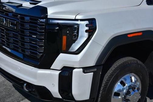 2025 GMC Sierra 3500 Denali