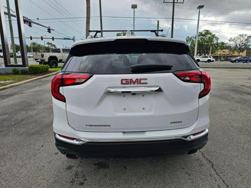 Summit White 2020 GMC Terrain SLT