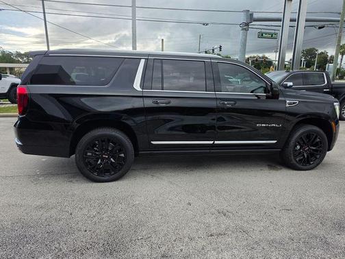 Onyx Black 2026 GMC Yukon XL Denali