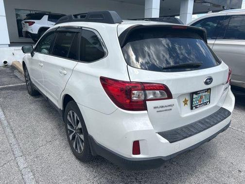 Crystal White Pearl 2015 Subaru Outback 2.5i Limited