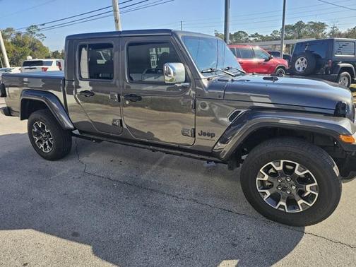 2024 Jeep Gladiator Sport S