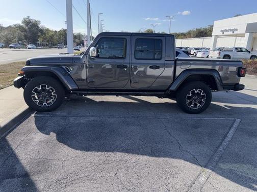 2024 Jeep Gladiator Sport S