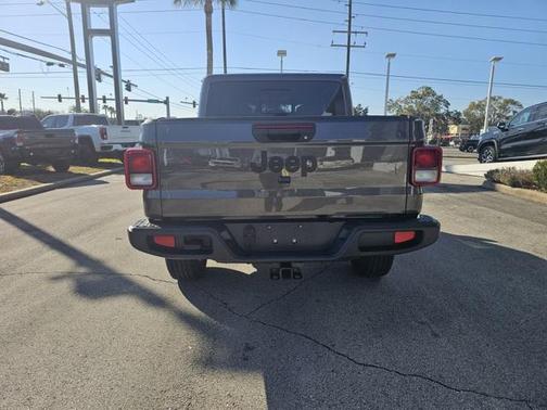 2024 Jeep Gladiator Sport S