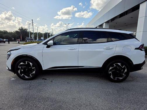 Glacial White Pearl 2023 Kia Sportage SX-Prestige